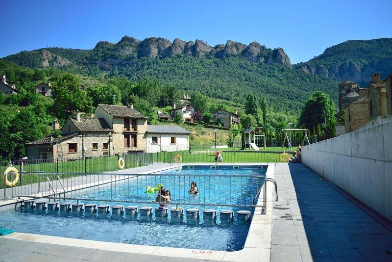 Casa El Parral 2 Dormitorios A 30 Min De Astun Y Candanchu ซานตาครูซ เด ลาเซรอส ภายนอก รูปภาพ